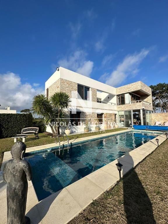 Vende casa de 4 dormitorios en Tio Tom, Punta