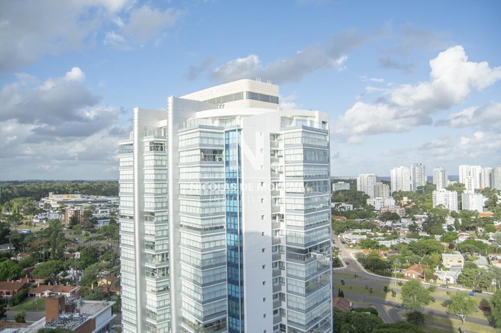 Vende apto de 2 dormitorios en Miami Boulevard !