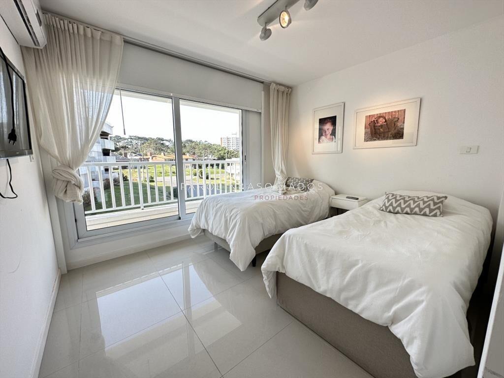Departamento venta en punta del este playa mansa