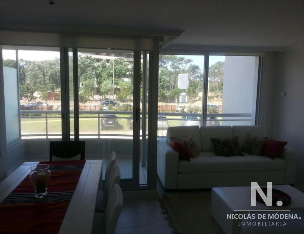 Apartamento de 2 dormitorios en Edificio Ocean Drive , Punt