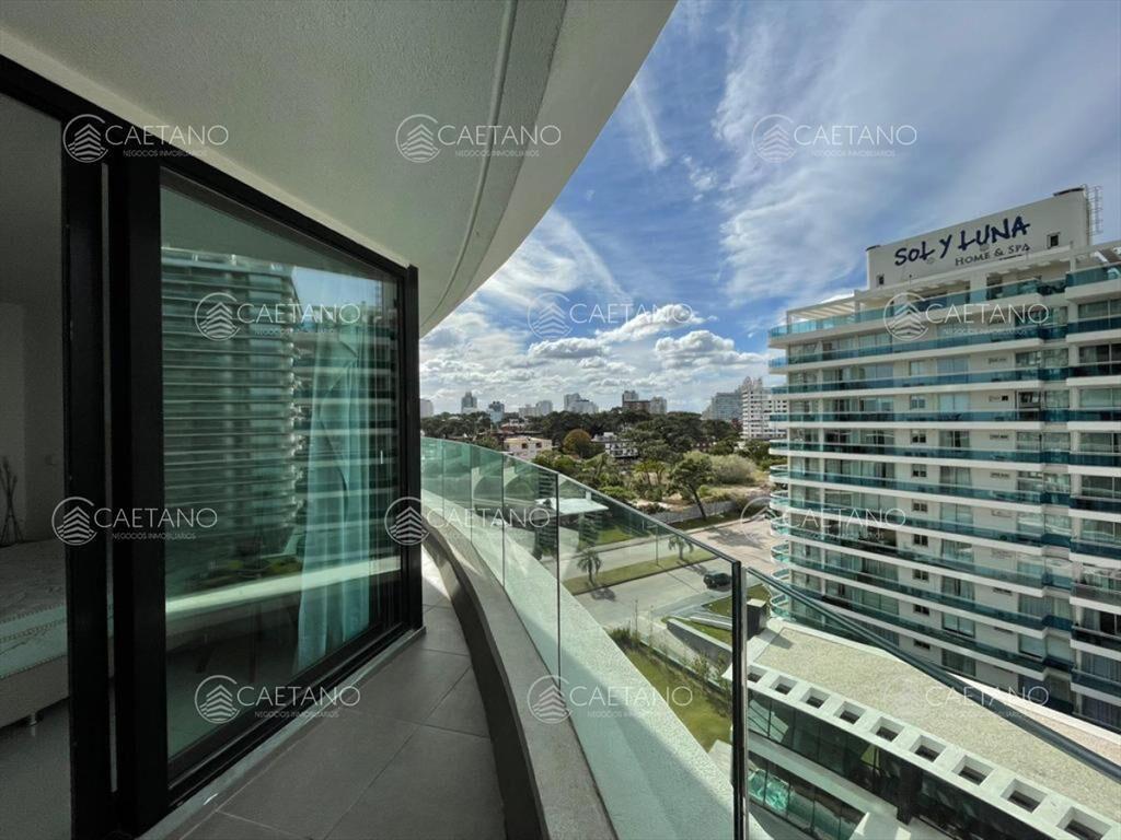 Alquiler Anual Apartamento Art Tower Punta del Este