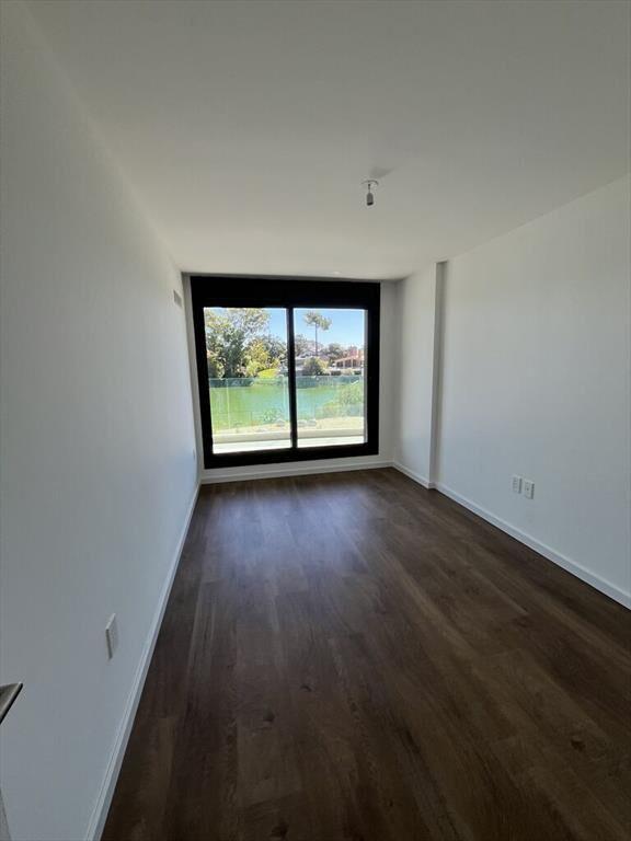 Apartamento Dúplex con Jardín Exclusivo. Divino, a estrenar