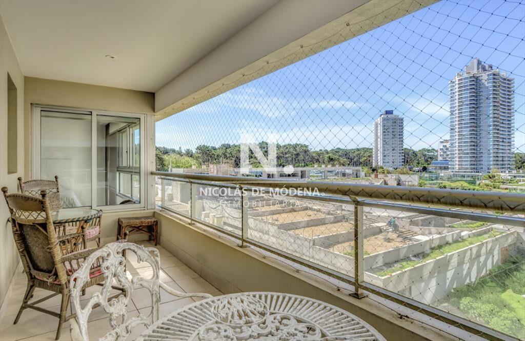 Venta Apartamento en Punta del Este Torre Lobos