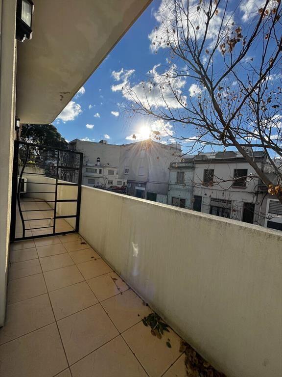 A PASOS DE SOCA Y GESTIDO! CASA DE DOS PLANTAS, GARAGE Y PA