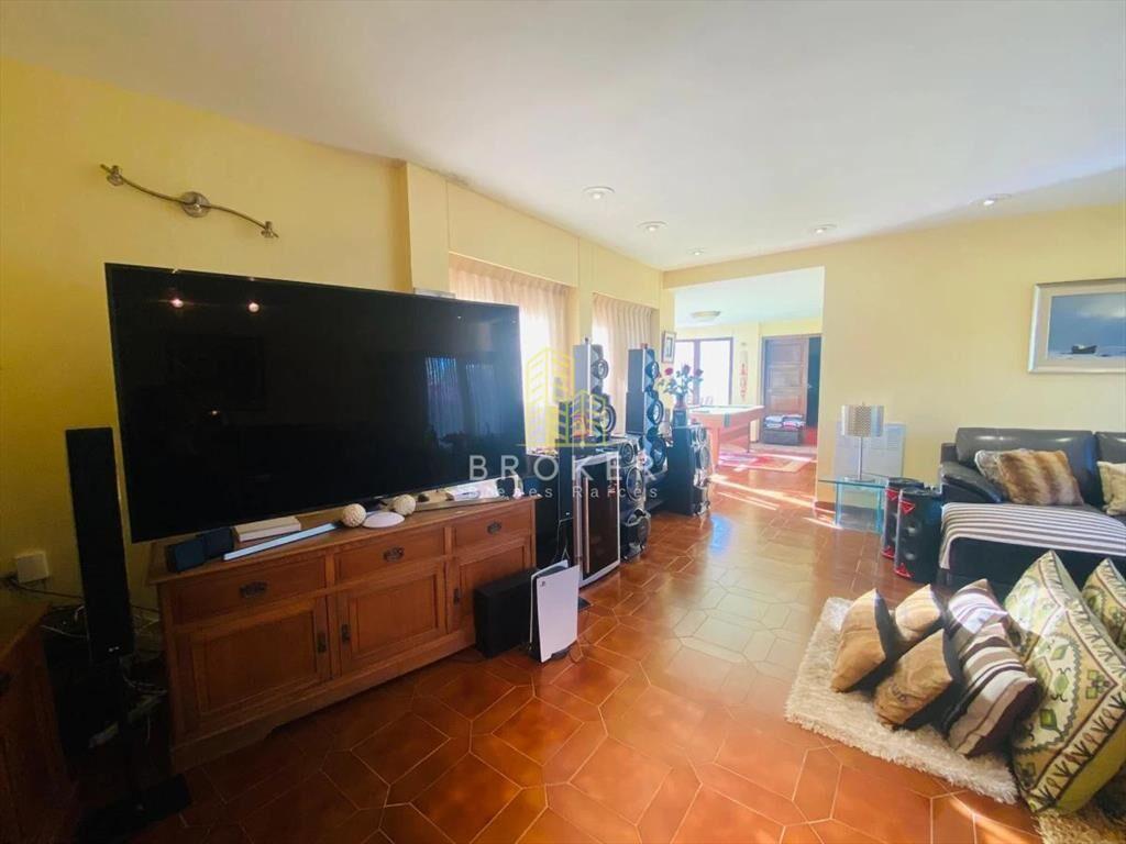 Casa en Venta y Alquiler 6 Dormitorios Barrio del