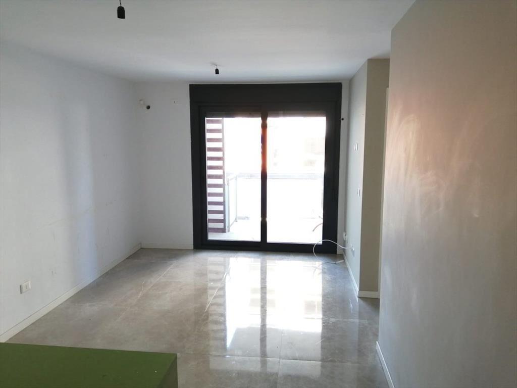 Venta apartamento con renta Cordón Sur Serrano II 201