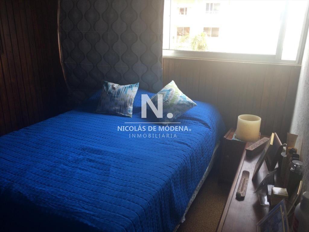 Apartamento de Tres Dormitorios en Península - Venta