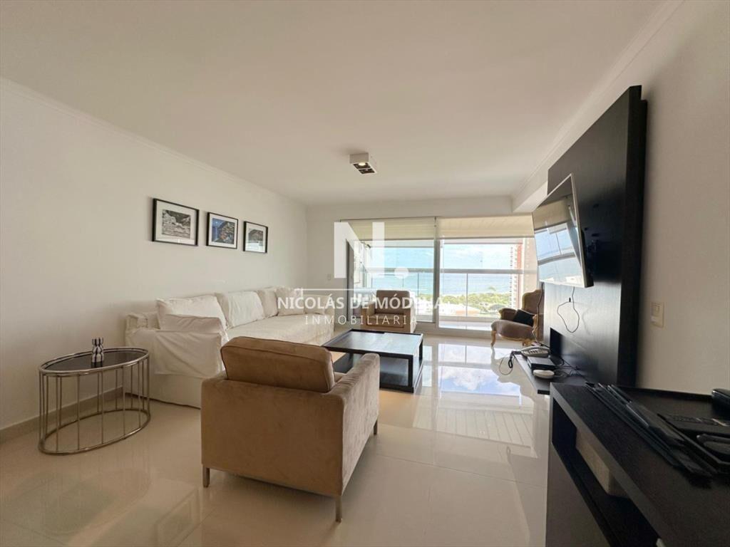 En venta apartamento de 3 dormitorios en Mansa,