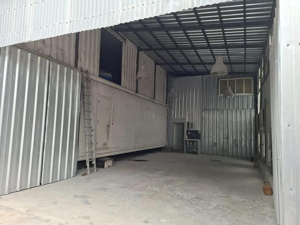Alquiler amplio local comercial en Paso Carrasco