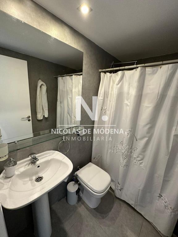 Apartamento 3 dormitorios en edificio de en Punta