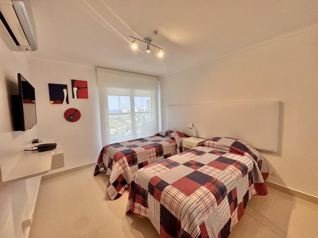 APARTAMENTO 2 DORMITORIOS ALQUILER ANUAL E INVERNAL - MIAMI