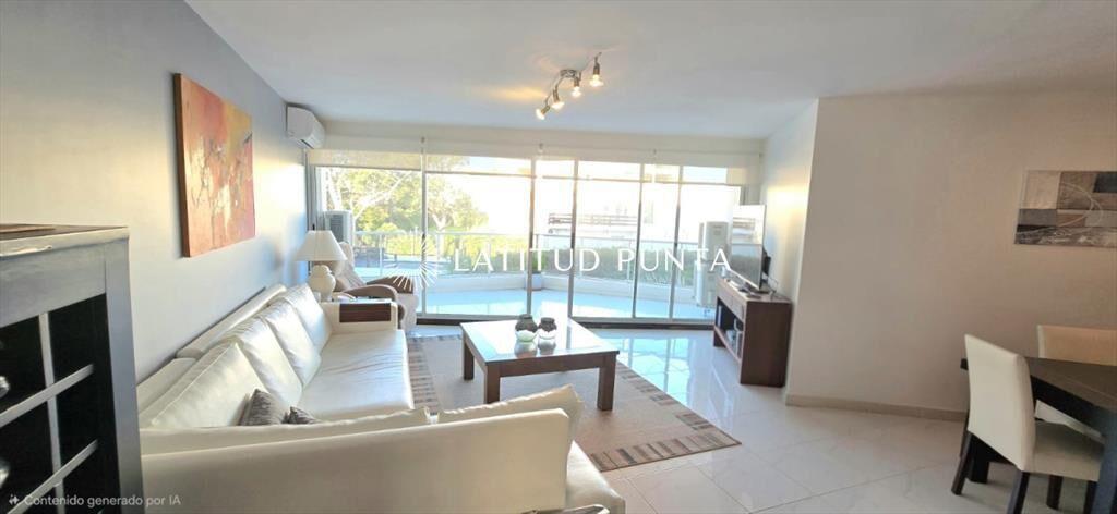 Apartamento en Pinares, 3 dormitorios