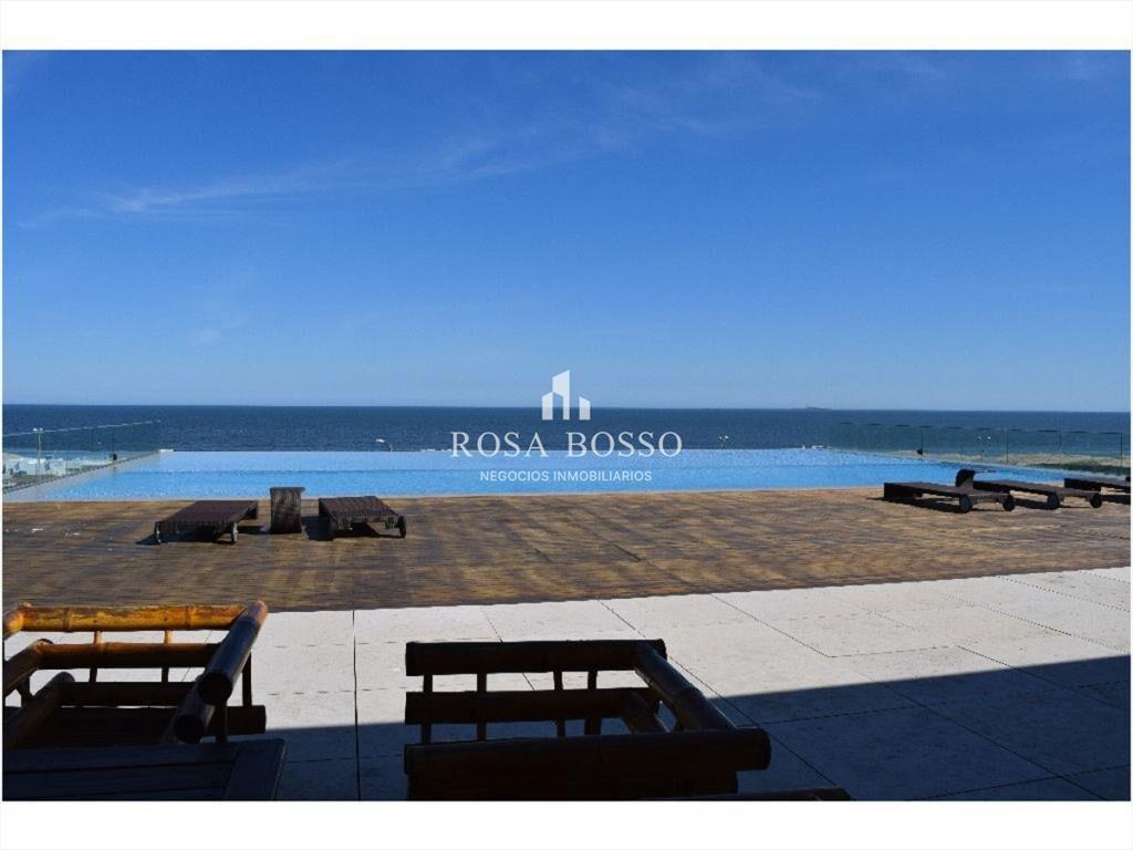Apartamento muy lindo en la Brava.