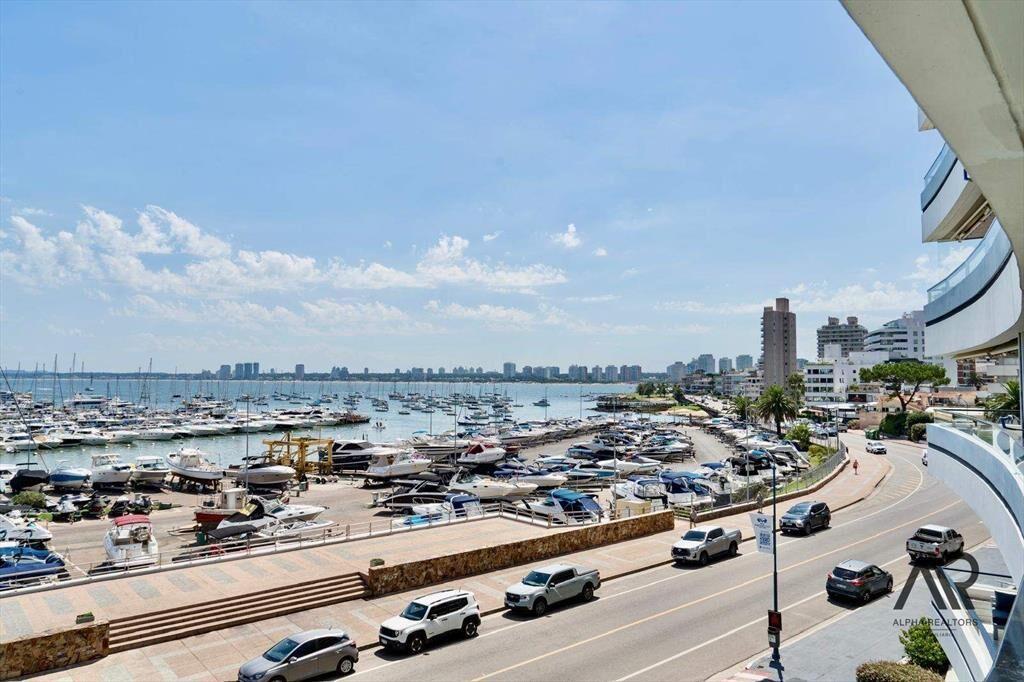 Venta de apartamento en el exclusivo Edificio Portofino ...