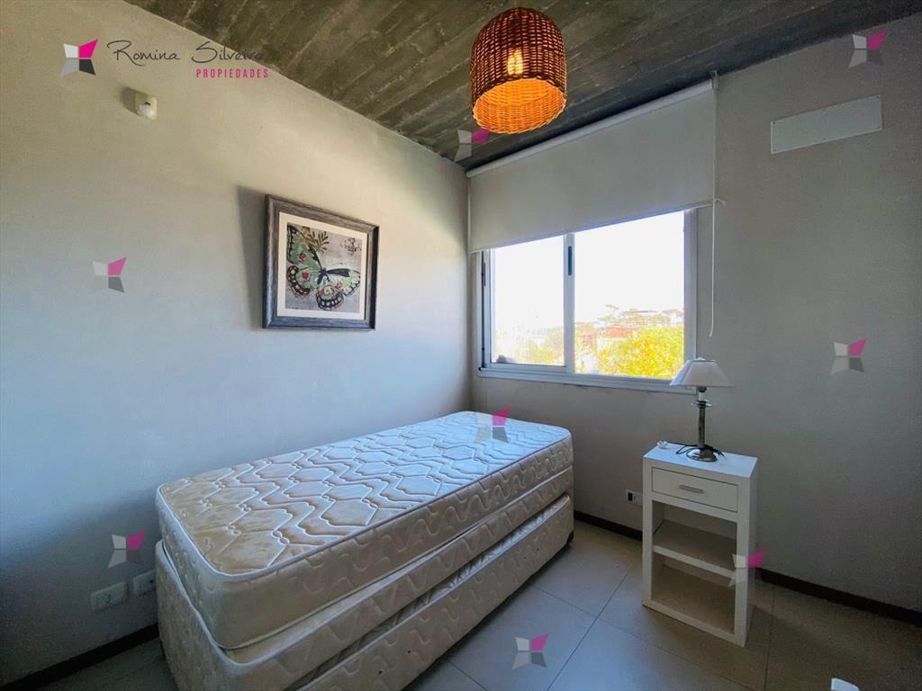 VENTA DE APARTAMENTO DE 2 DORMITORIOS EN MANANTIALES PUNTA
