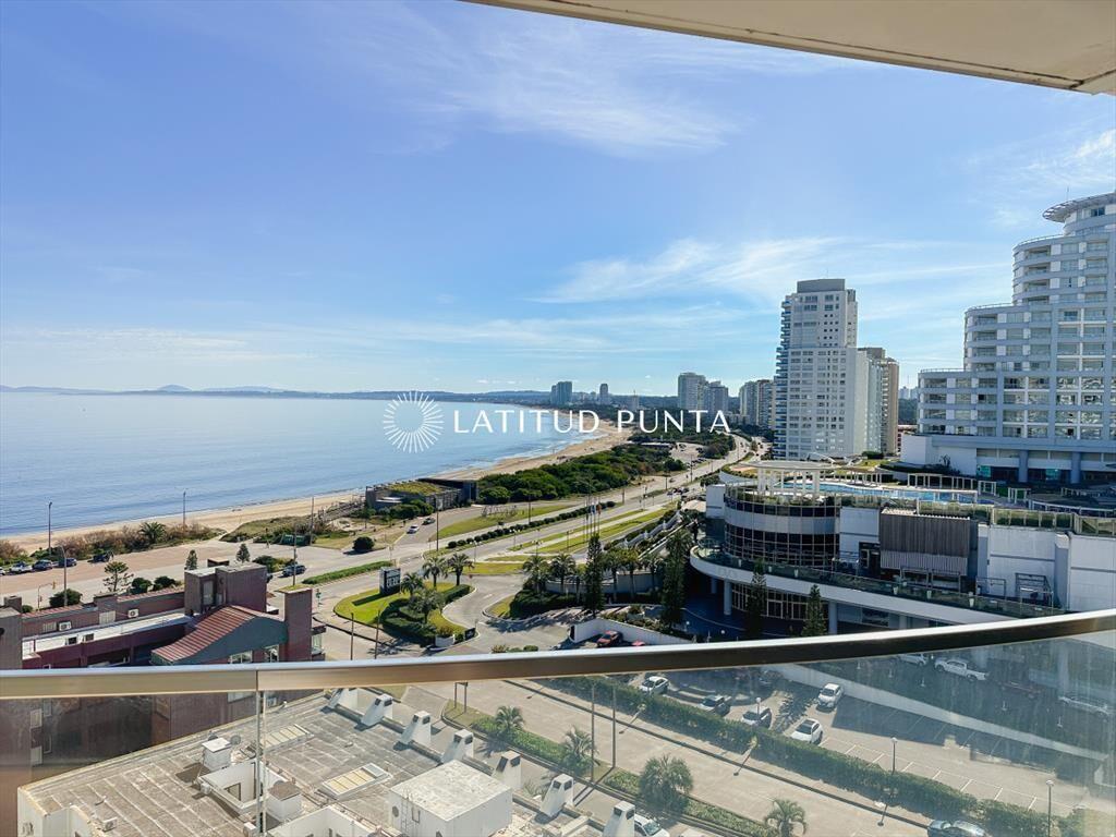 Apartamento en Mansa, 3 suites con vista al mar
