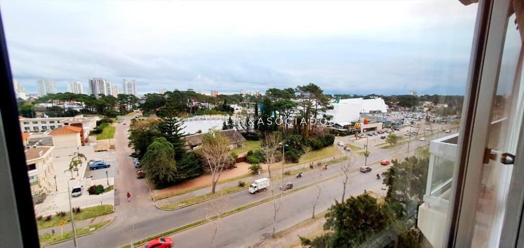 Hermoso apartamento en venta con agradable vista en Punta d