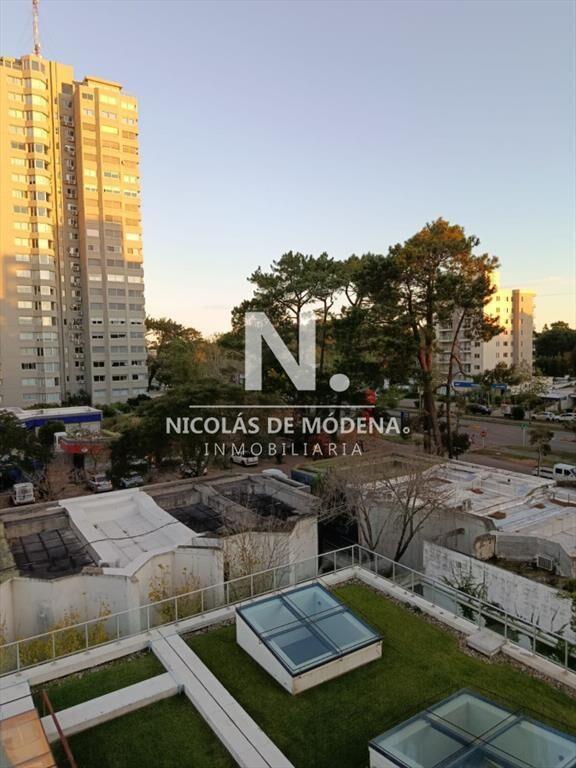 Apartamento en venta de 2 dormitorios y 2 baños,