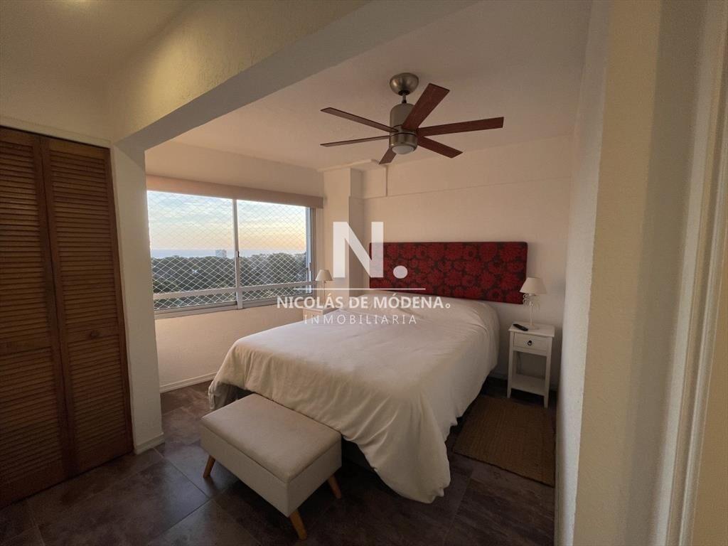 Vende apartamento en Punta del Este de 2