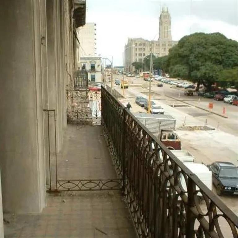 Venta Edificio a reciclar sobre rambla portuaria Ciudad Vie