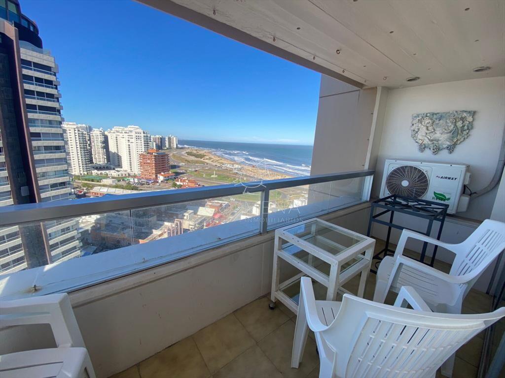 Apartamento en Peninsula, vista playa mansa y