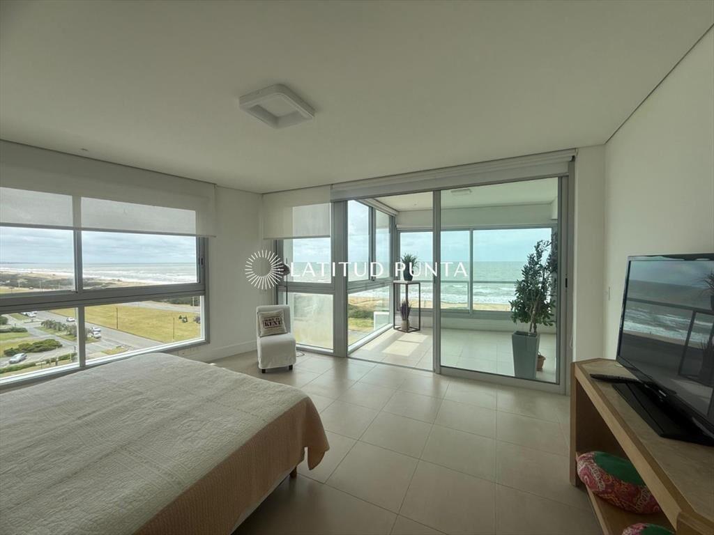 Apartamento esquinero en Le Parc, 3 suites más