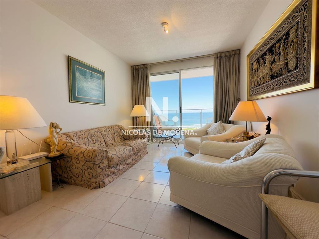 Venta de apartamento de 2 dormitorios con todos