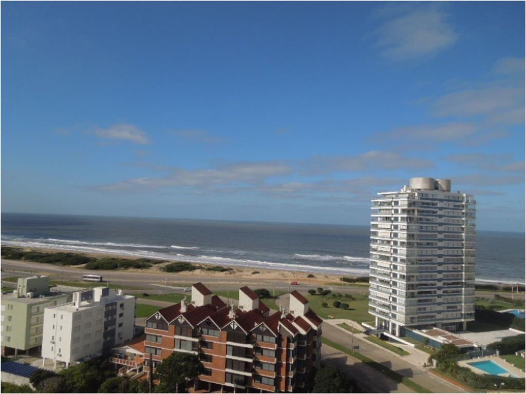 EXCELENTE DEPARTAMENTO CON VISTA INCREÍBLE AL MAR!!