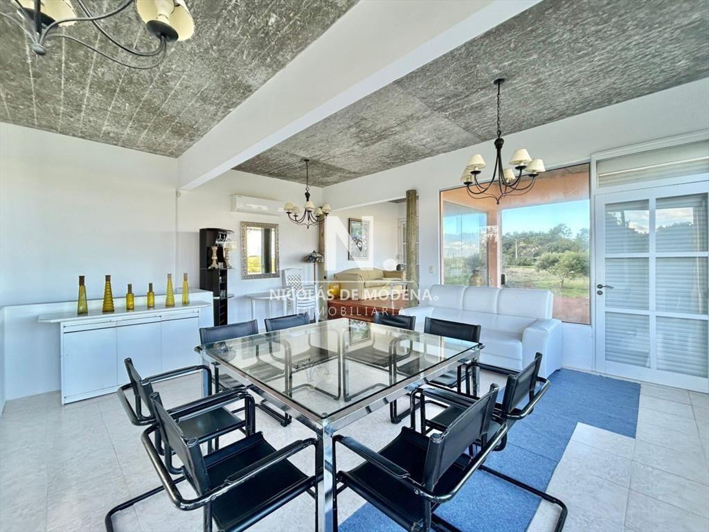 Excelente casa en La Juanita - Primera lÃnea del mar En Aq