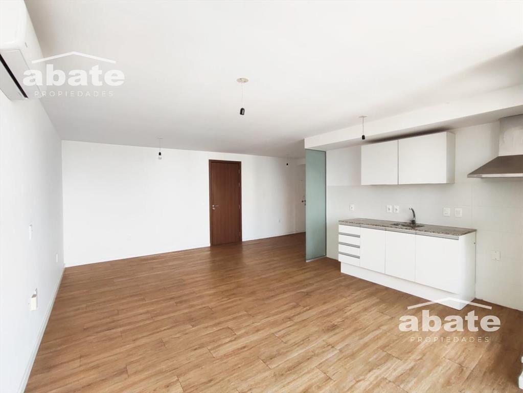 Venta Apartamento 3 dormitorios. Piso 5. Luminoso. Con rent