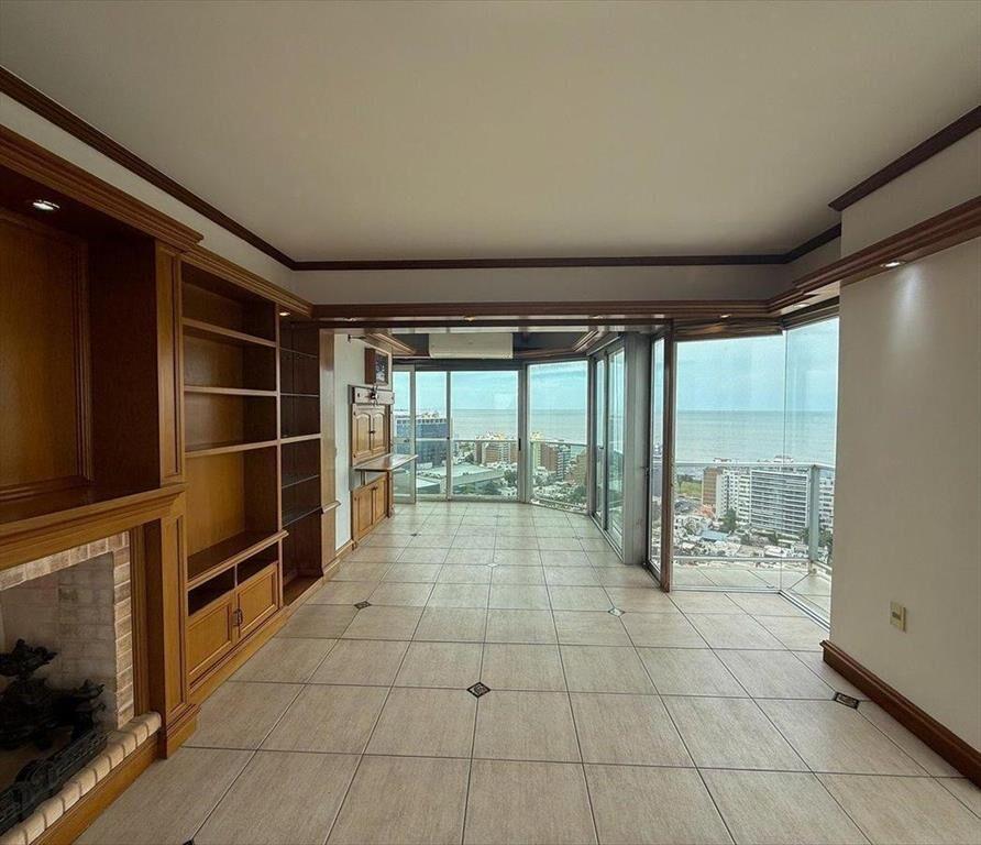 VENTA APARTAMENTO GOLF. 3 DORMITORIOS Y SERVICIO
