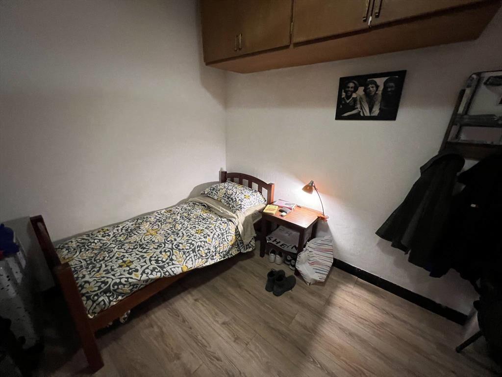 Venta Casa Cuatro Dormitorios en Pocitos con Azotea amplia