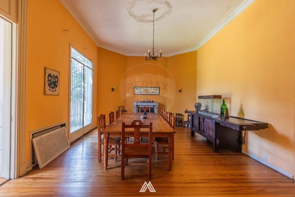 VENTA CASA DE ESTILO, SOBRE AV BUSCHENTAL, PRADO