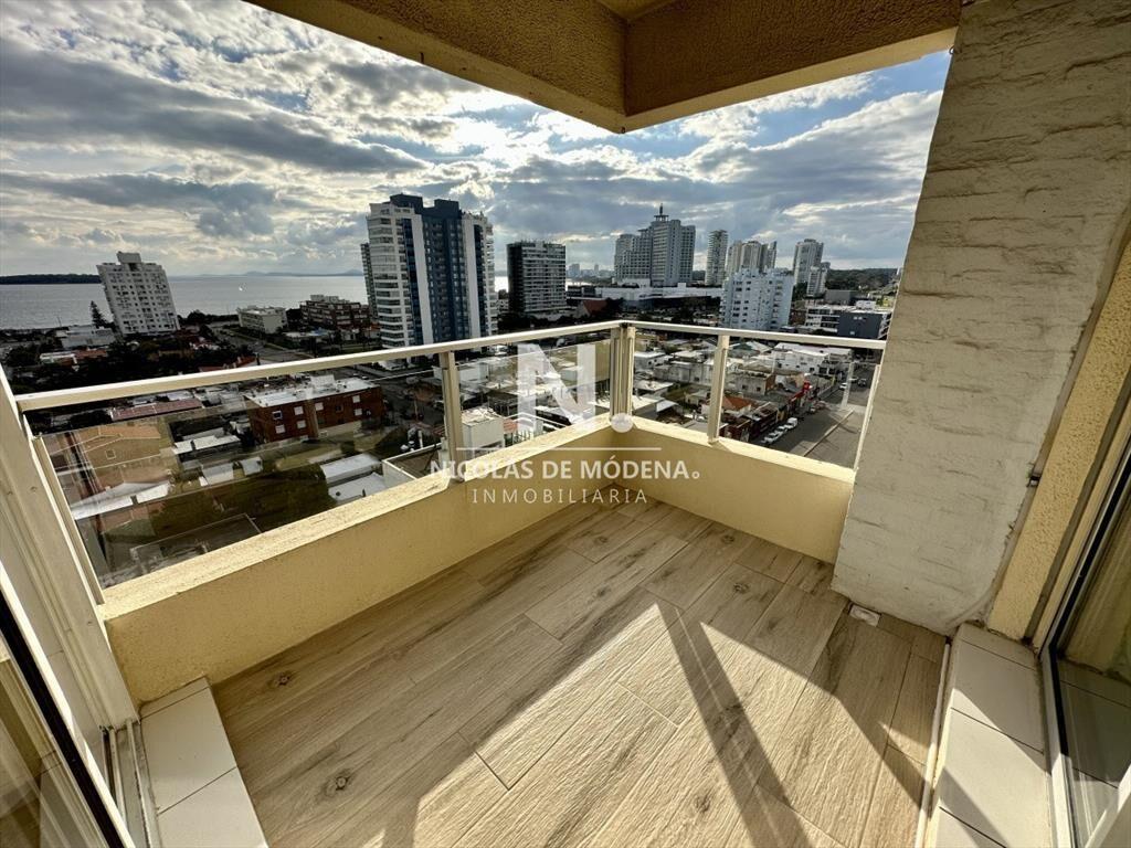 Apartamento en venta  de dos dormitorios en del