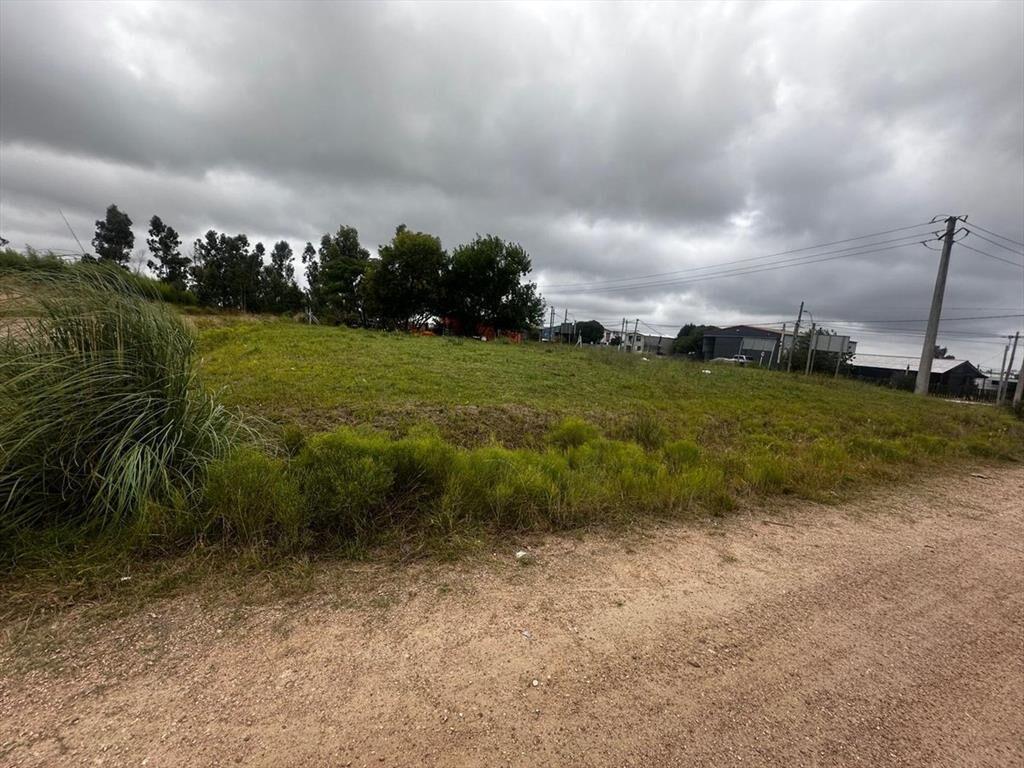 Venta de terreno en zona residencial de Pando
