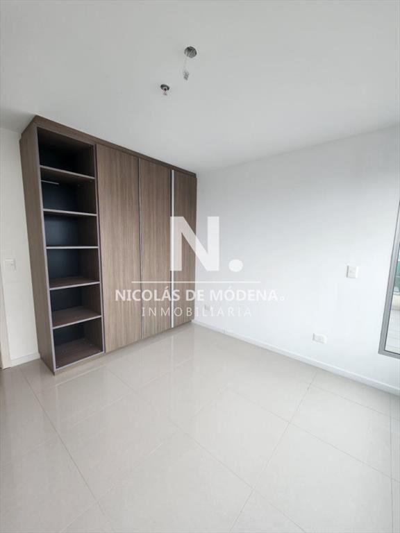 Apartamento de 3 dormitorios en Edificio Gala