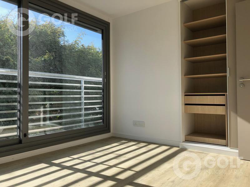 Venta Apartamento Alquilado 3 dormitorios, 2 garajes, Golf,