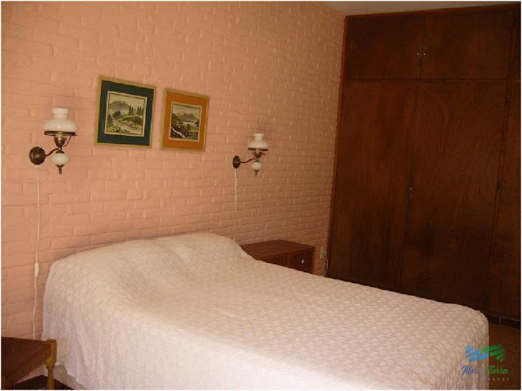 Alquilo casa de 4 dormitorios por temporada eb la
