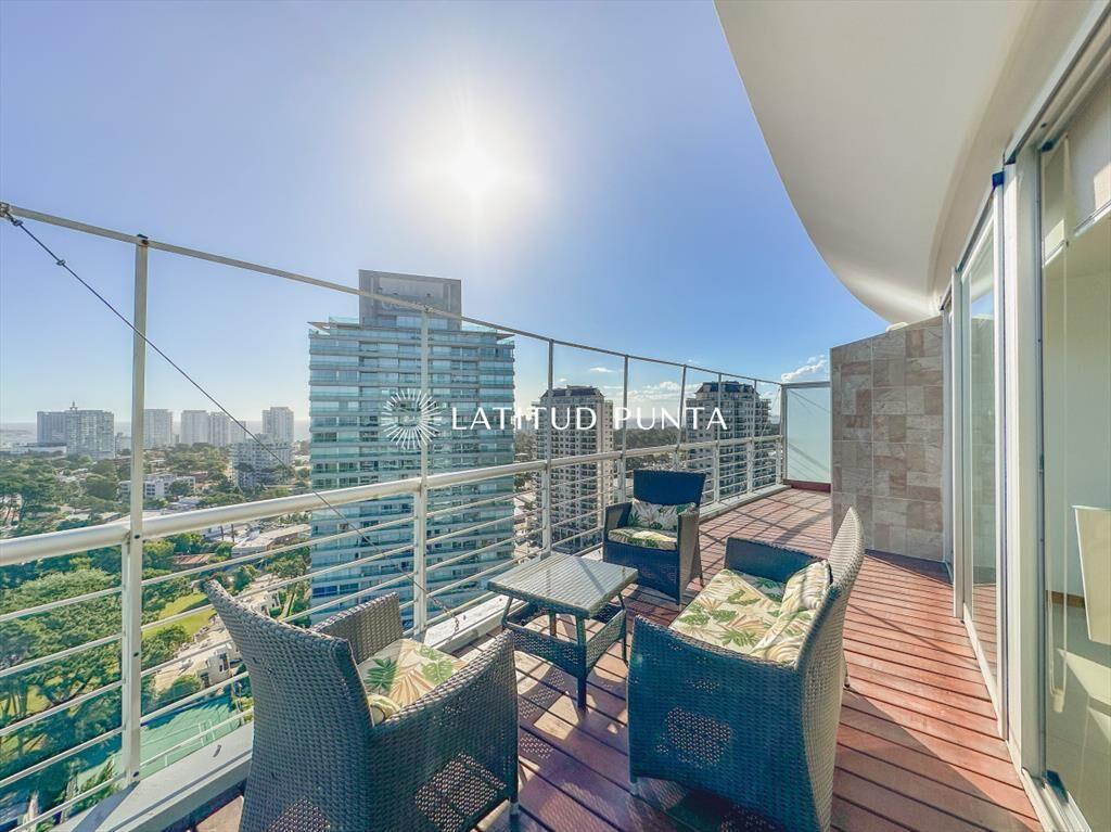 Penthouse en Roosevelt, 3 suites y parrillero
