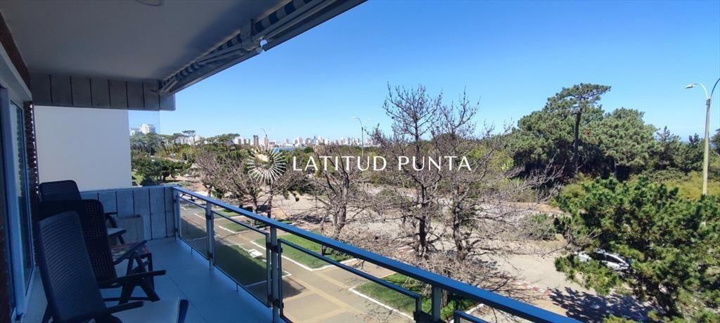 Apartamento de 2 dormitorios frente al mar