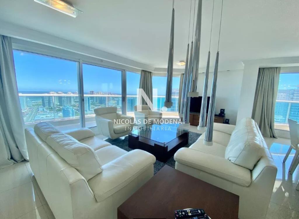 En venta apartamento de 3 suite y dependencia en
