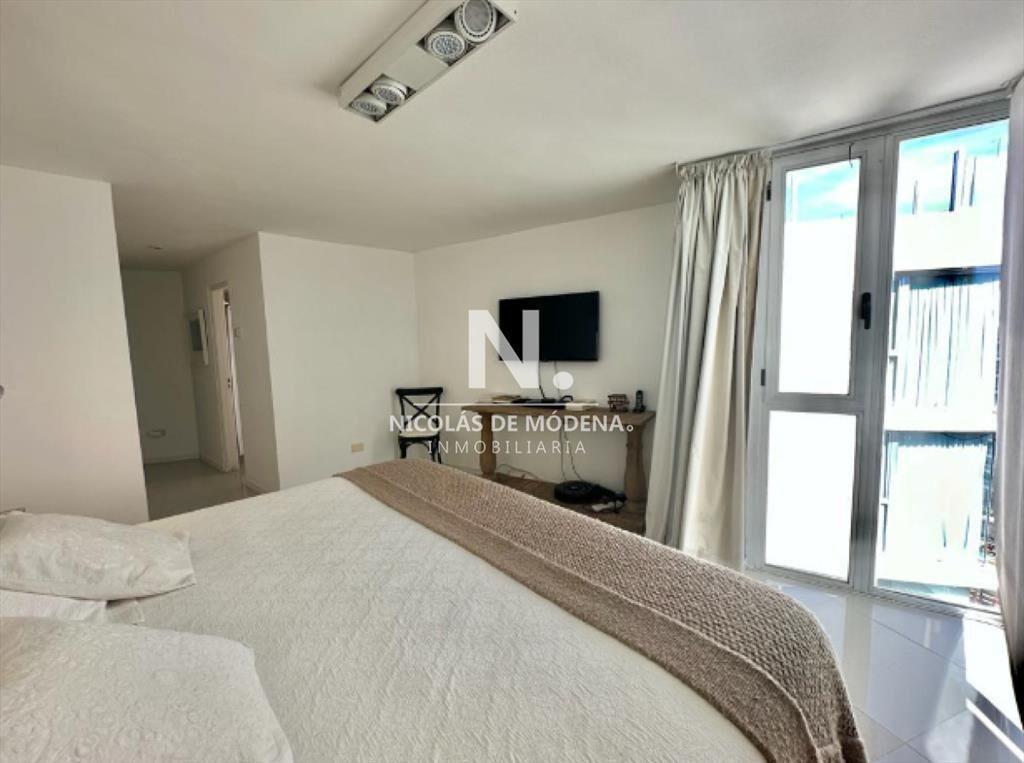 En venta apartamento con vita al mar en la Playa