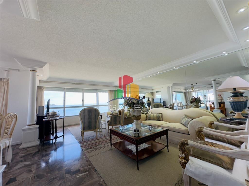 Apartamento reciclado, primera linea playa mansa,