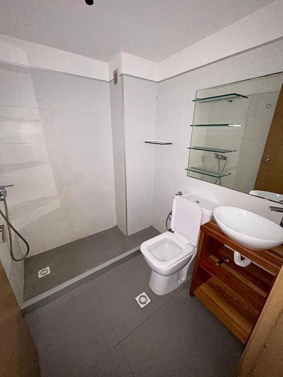 proximo Bv y Agraciada, 1 dormitorio, 41 m2 terraza de 29