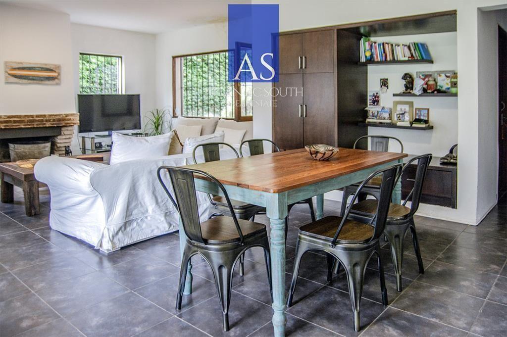 Exclusiva Casa a 60 Metros del Mar en Playa Mansa | 5 Dormi