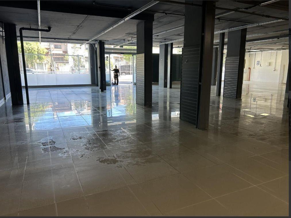 Alquiler importante local comercial en Malvín - e-tower S...