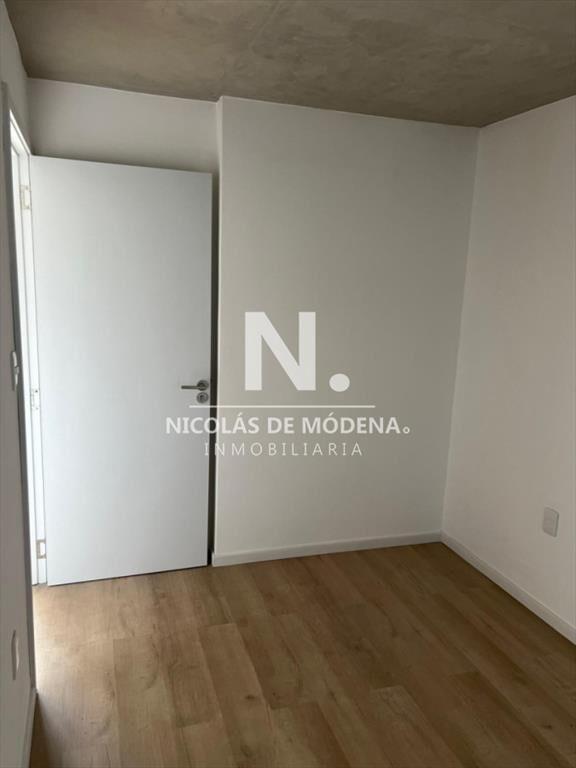Venta Luminoso Apartamento de 2 Dormitorios a Con Excelente