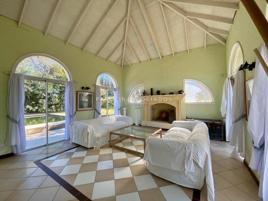 Casa en venta en Manantiales, 4 dormitorios, Punta del Este