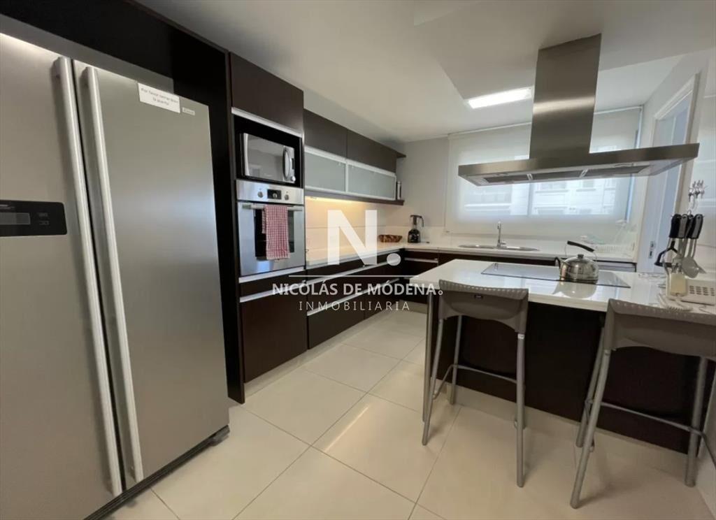 Departamento en venta, frente al mar. Torre Playa