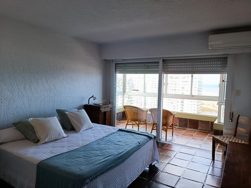 Venta Apartamento 3 Dormitorios y Dependencia,